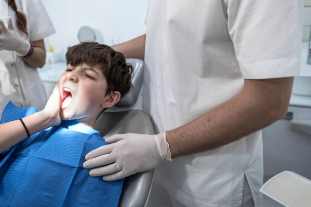 Best Emergency Gum Treatment in Carbondale, KS