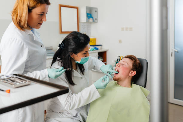 Best Emergency Treatment for Dental Infections or Abscesses in Carbondale, KS